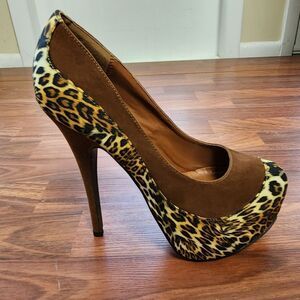 Liliana Leopard Print Heels Size 9 NWOB